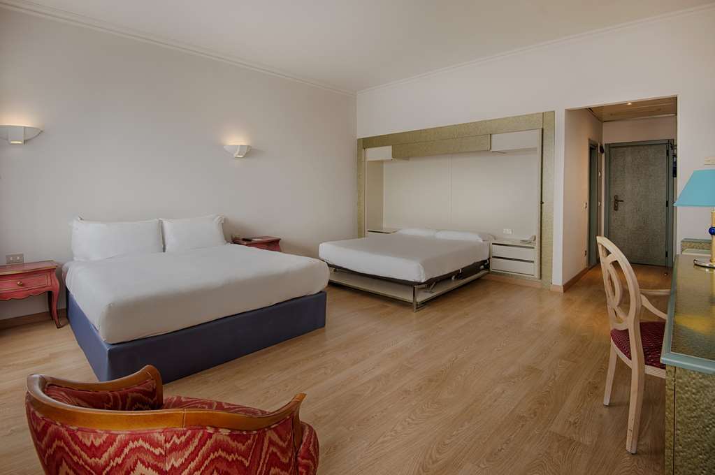 Nh Ancona Hotel Стая снимка